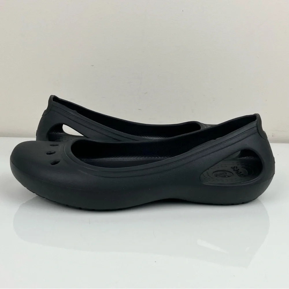 Crocs Women’s Size 8.0 Kadee Triple Black Slip On Ballet Flats - Picture 3 of 10
